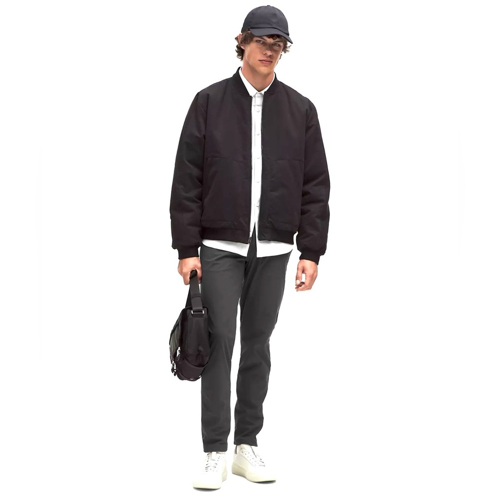 Lululemon Men’s Sz 34 Dark Gray
ABC Slim-Fit 5 Pocket 
Warpstreme Pant